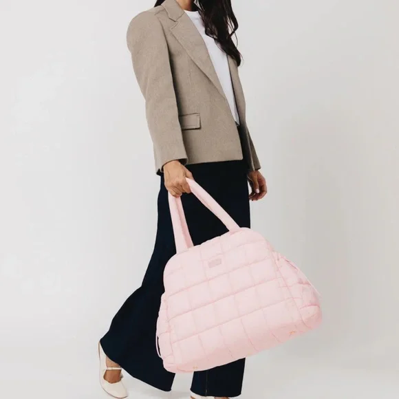 Augustnoa The Weekender Duffle Bag in Baby Pink - Picture 3 of 8